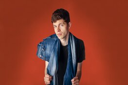 Cabaretier Thjum Arts terug in Wormer met gloednieuwe show