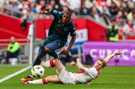Koploper Ajax loopt averij op tegen Sparta