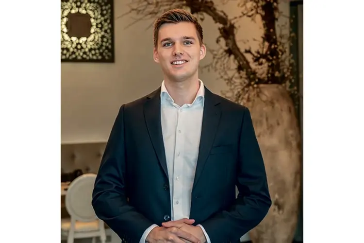 Jonge ondernemer Lars Dekker (23) wil met De Herinneringswinkel écht iets betekenen voor mensen