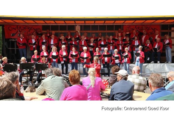 Pleinfestijn van het Ontroerend Goed Koor uit Wormerveer
