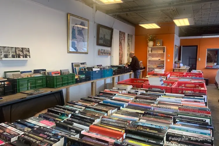 Feestelijke boekenmarkt en open dag Kledingbank Zaanstreek