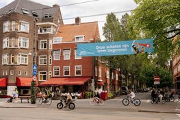 230 blauwe spandoeken markeren start schooljaar