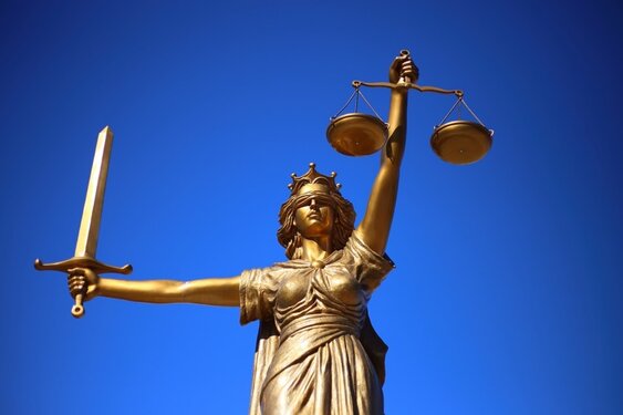 Veroordeling voor mishandeling ex-partner en politieagente