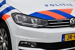 Brokkenpiloot met politie op de hielen verschanst zich op eilandje