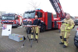 Brandweer Wormerveer in actie voor de voedselbank