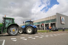Boerenprotest bij distributiecentra AH en Aldi