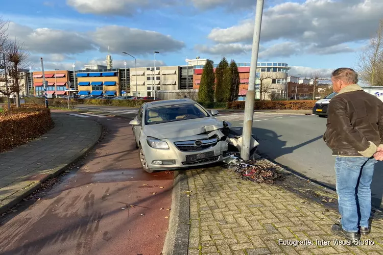 Automobilist moet uitwijken voor fietser in Wormer