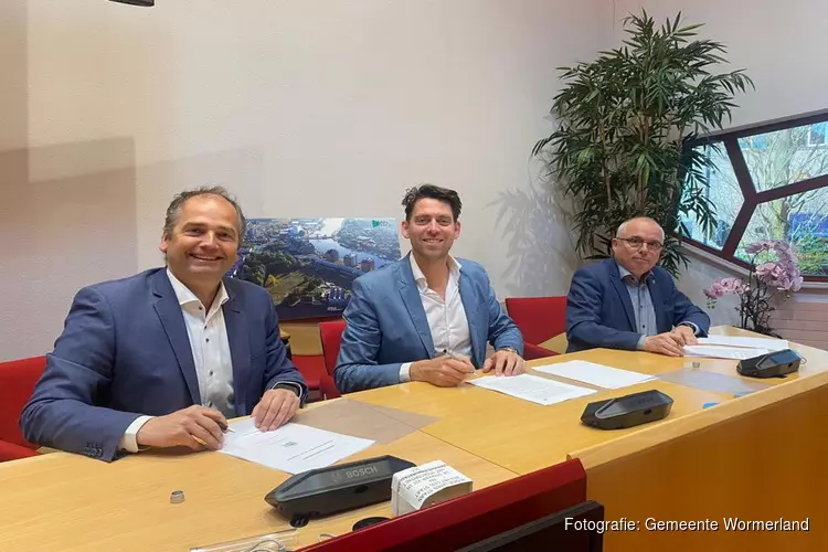 Woningbouw op de Zaankom in Wormer - De Adriaan Dekker locatie en Newcakes locatie transformeren van industriegebied naar woningbouw