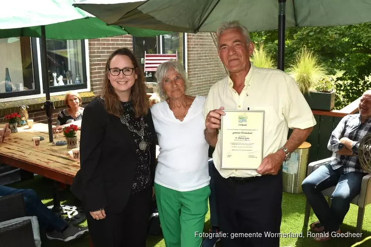 Gemeentelijke oorkonde voor de heer Piet Gans
