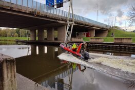 Auto in kanaal aangetroffen bij Wijdewormer