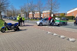 Motorfiets tegen aanhanger gereden in Wormer