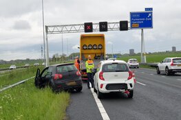 Twee auto&#39;s betrokken bij ongeluk op A7 thv Wijdewormer
