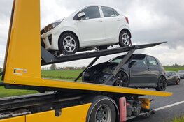 Twee auto&#39;s betrokken bij ongeluk op A7 thv Wijdewormer